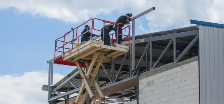 Scissor Lifts fitted with Anti-Entrapment Devices - MEWPS UK