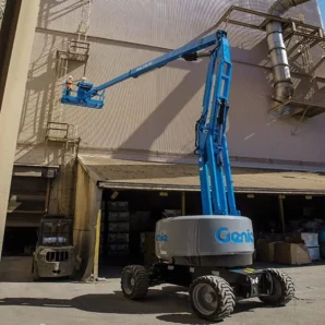 Z-6240-Articulated-Boom-Lift-Working-at-height-on-Industrial-site